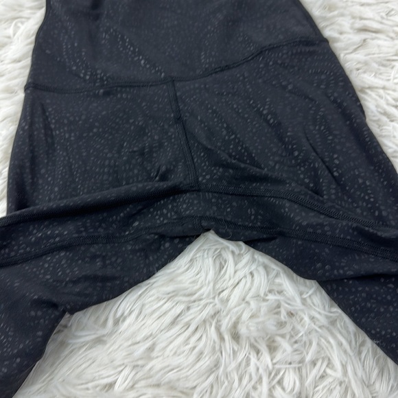 Lululemon Align Super High Rise Short *10" Speckle Emboss Black - Picture 2 of 4